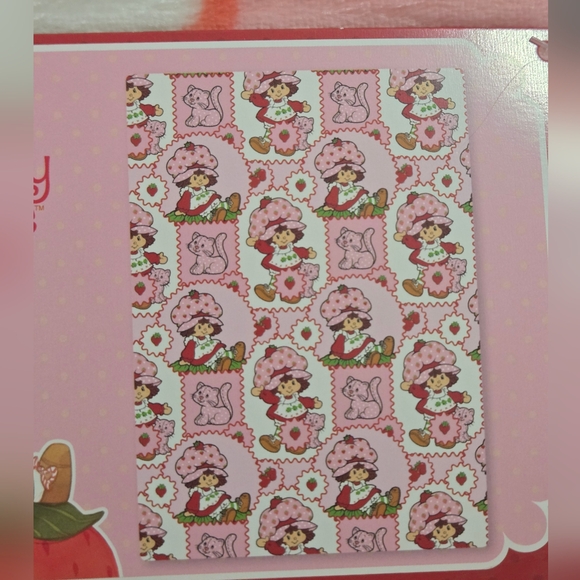 Strawberry Shortcake Fleece Blanket Plush Throw 50x70" - Picture 3 of 6